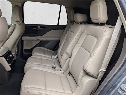 Used 2023 Lincoln Aviator AWD w/ Class IV Trailer Tow Package image 19