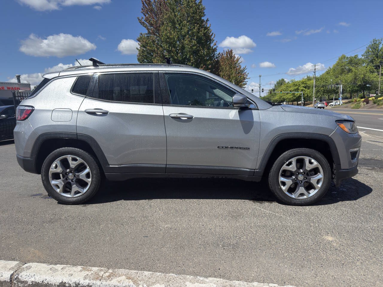 Used 2020 Jeep Compass Limited AWD/4WD image 8