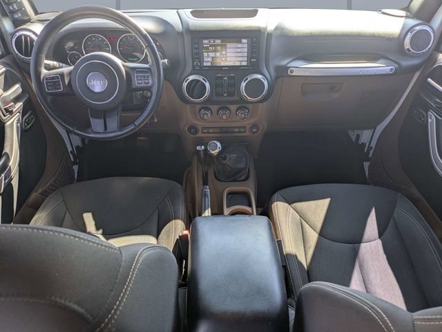 Used 2016 Jeep Wrangler Unlimited Sahara w/ Dual Top Group AWD/4WD image 14
