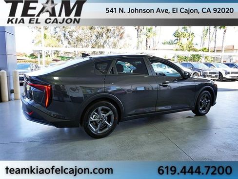 New 2026 Kia K4 LXS image 10