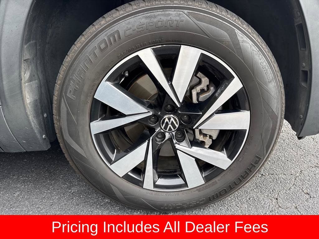Used 2022 Volkswagen Atlas Cross Sport SE FWD image 2