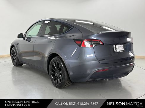 Used 2021 Tesla Model Y Long Range AWD/4WD image 8