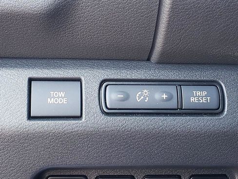 Certified 2025 Nissan Frontier PRO-4X w/ Pro Convenience Package image 29