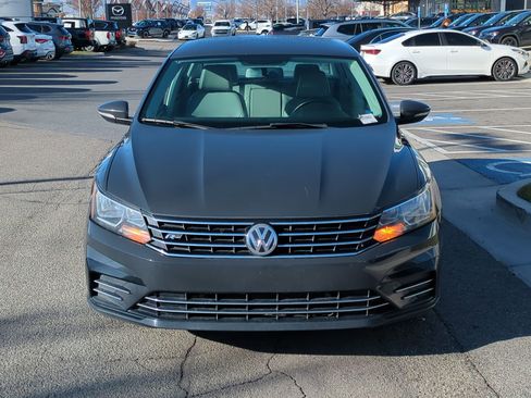 Used 2017 Volkswagen Passat 1.8T R-Line image 11