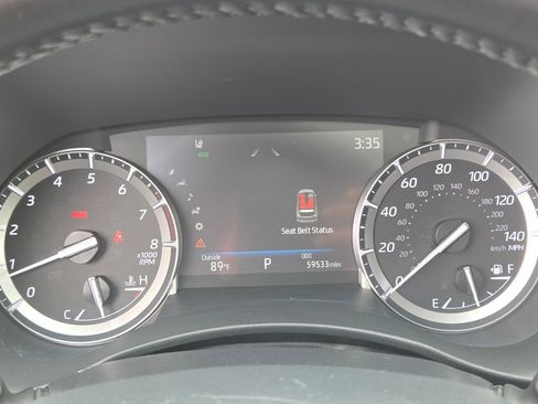 Used 2022 Toyota Highlander XLE AWD/4WD image 33