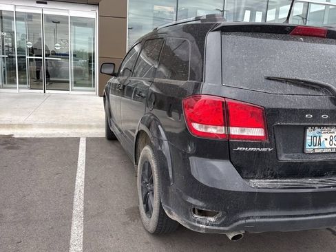 Used 2019 Dodge Journey SE w/ Blacktop Package image 5