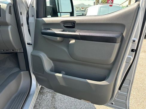 Used 2020 Nissan NV 3500 SV image 19