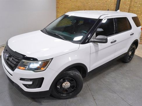 Used 2017 Ford Explorer 4WD Police Interceptor image 2