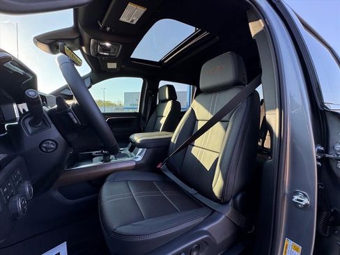 New 2026 Chevrolet Silverado 1500 High Country AWD/4WD image 17