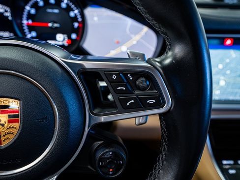 Used 2019 Porsche Panamera image 43