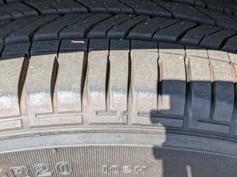 Used 2023 Subaru Ascent Touring AWD/4WD image 11