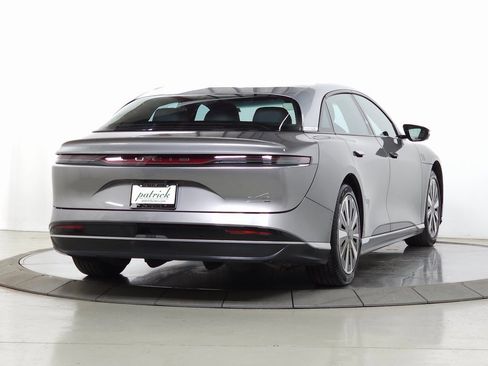Used 2022 Lucid Air Grand Touring image 9
