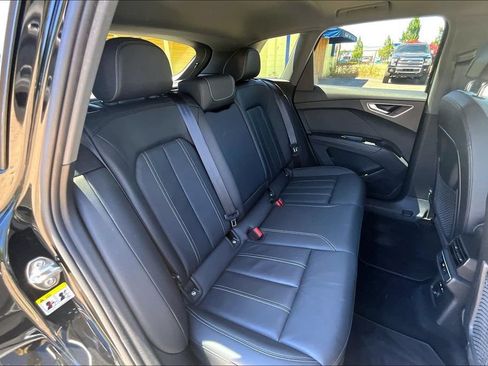 Used 2022 Audi Q4 e-tron Premium Plus AWD/4WD image 20