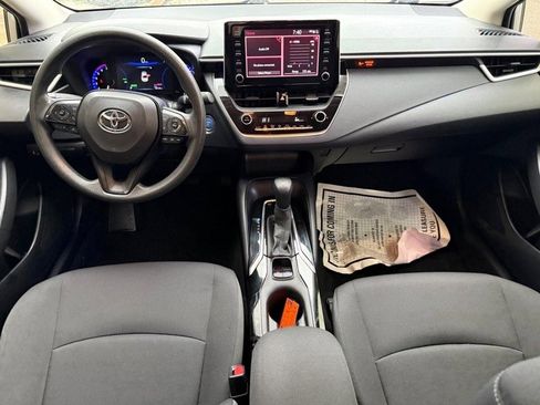 Used 2020 Toyota Corolla LE image 13