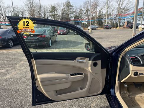 Used 2014 Chrysler 300 image 14