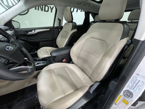 Used 2022 Ford Escape SEL w/ Technology Package image 14