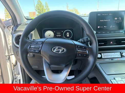 Used 2023 Hyundai Kona SE FWD image 14