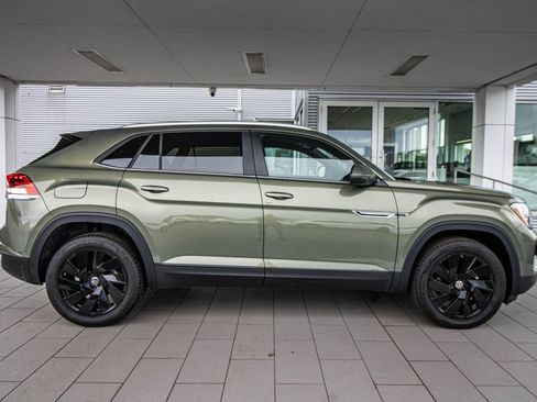 Used 2026 Volkswagen Atlas Cross Sport SE FWD image 3