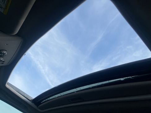 Used 2013 Nissan Armada Platinum image 10