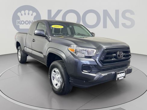 Used 2023 Toyota Tacoma SR w/ SR Convenience Package AWD/4WD image 10