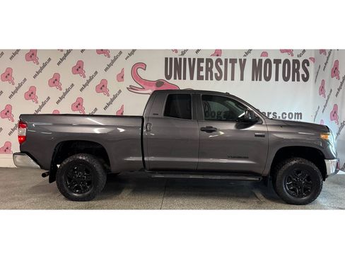 Used 2018 Toyota Tundra SR5 w/ SR5 Upgrade Package RWD image 9