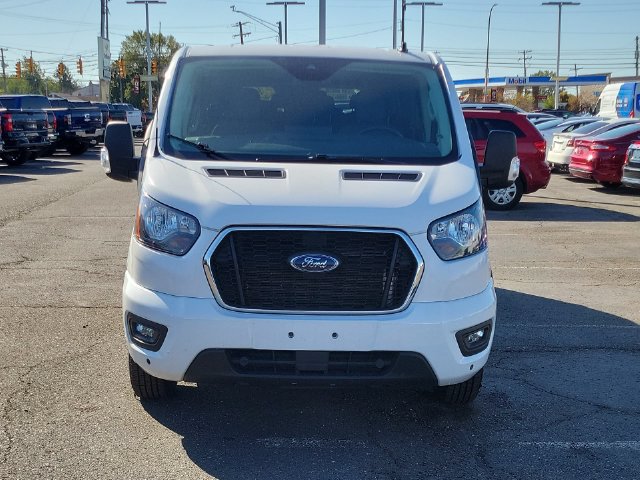 Used 2025 Ford Transit 350 XLT RWD image 3