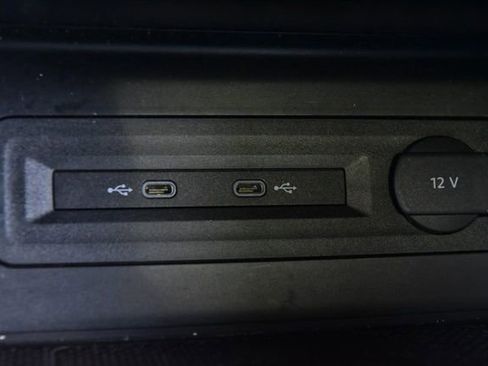 Certified 2023 Volkswagen Atlas Cross Sport SE w/ Panoramic Sunroof Package image 16