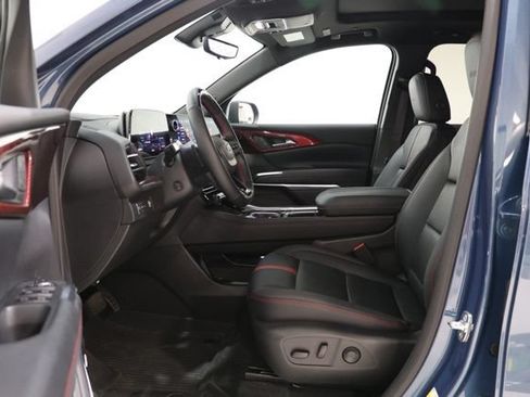 Used 2025 Chevrolet Traverse RS w/ LPO, Floor Liner Package FWD image 16