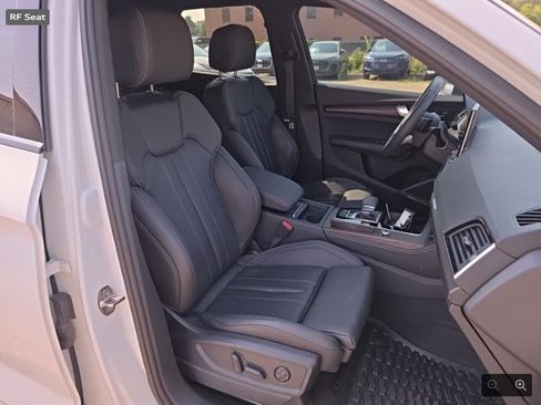 Used 2024 Audi Q5 e Prestige AWD/4WD image 3