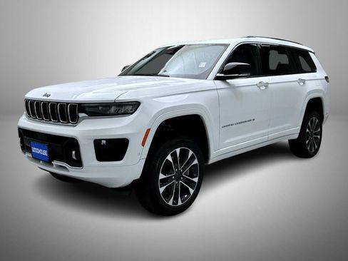 Used 2024 Jeep Grand Cherokee L Overland w/ Trailer Tow Package AWD/4WD image 1