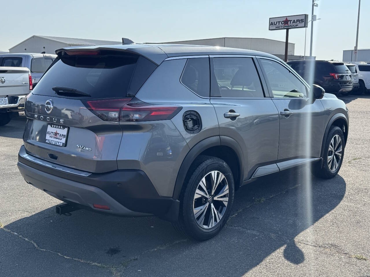 Used 2021 Nissan Rogue SV AWD/4WD image 4
