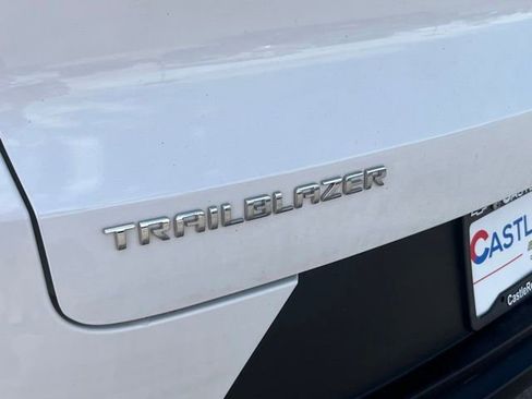 Used 2023 Chevrolet TrailBlazer LS FWD image 18