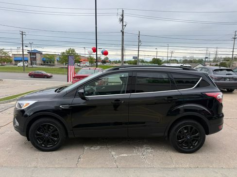 Used 2018 Ford Escape SE w/ SE Sync 3 Package AWD/4WD image 7