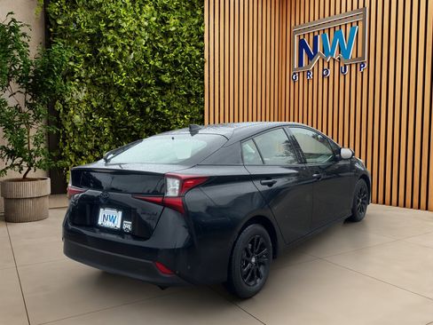 Used 2022 Toyota Prius LE image 52