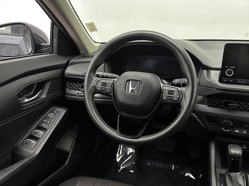 Used 2023 Honda Accord LX image 24