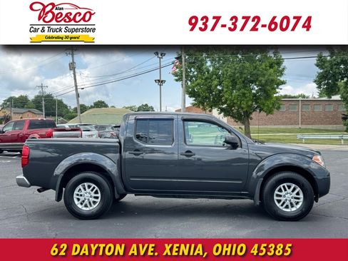 Used 2015 Nissan Frontier SV w/ SV Value Truck Package AWD/4WD image 3