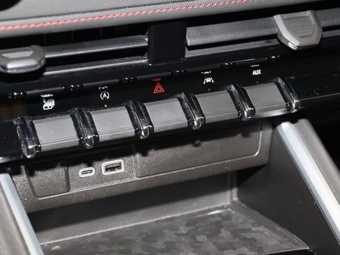 Used 2023 Chevrolet Colorado Z71 image 33