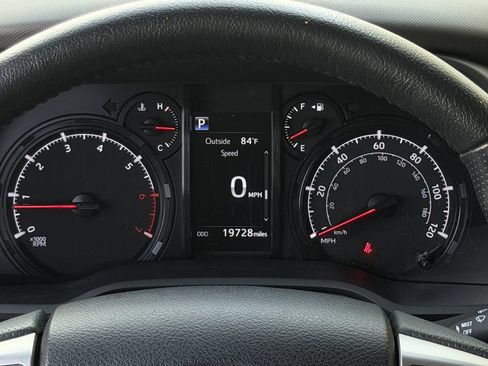 Used 2024 Toyota 4Runner SR5 Premium w/ Moonroof Package AWD/4WD image 16