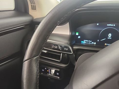 Used 2023 Lincoln Nautilus AWD image 17