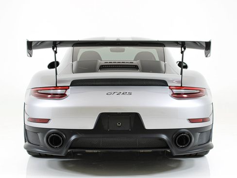 Used 2018 Porsche 911 GT2 RS RWD image 6