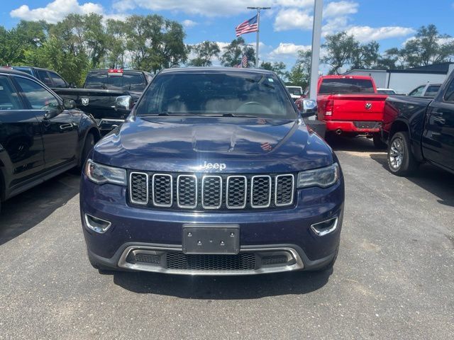 Used 2018 Jeep Grand Cherokee Limited w/ Luxury Group II AWD/4WD image 2