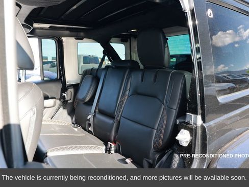 Used 2023 Jeep Wrangler Unlimited Sahara image 12