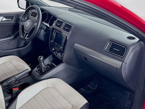 Used 2016 Volkswagen Jetta Sport FWD image 27
