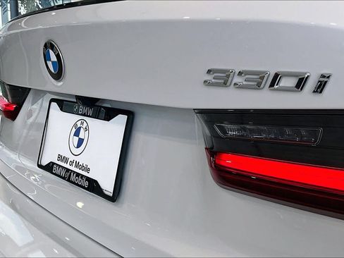 New 2026 BMW 330i Sedan w/ M Sport Package RWD image 16