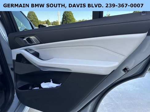 Certified 2024 BMW X7 xDrive40i w/ M Sport Package image 12