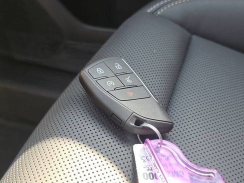 New 2027 GMC Terrain Elevation w/ Elevation Premium Package FWD image 32
