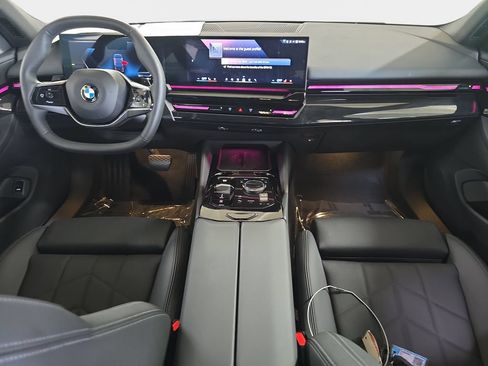 Used 2026 BMW 530i RWD image 12