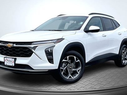 Used 2025 Chevrolet Trax LT