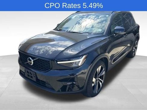 Used 2023 Volvo XC40 B5 Plus w/ Protection Package Premier AWD/4WD image 1
