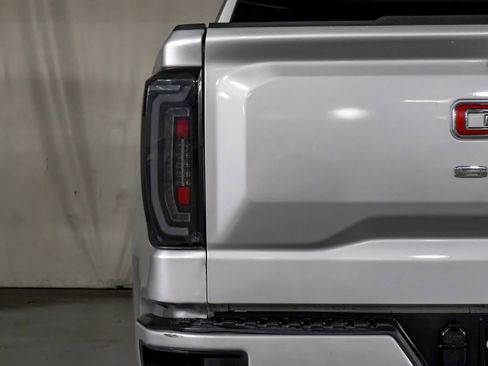 Used 2021 GMC Sierra 1500 Elevation w/ X31 Off-Road Package AWD/4WD image 40